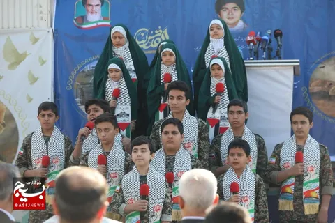 ویژه‌برنامه ملی بسیج دانش‌آموزی و آیین «افتتاحیه اردو‌های ملی راهیان نور» با حضور معاون هماهنگ‌کننده سپاه در گلزار شهدای تهران
