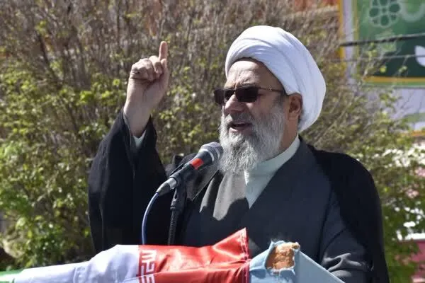 امروز شاهد غلبه حزب خدا بر شیطان بزرگ هستیم