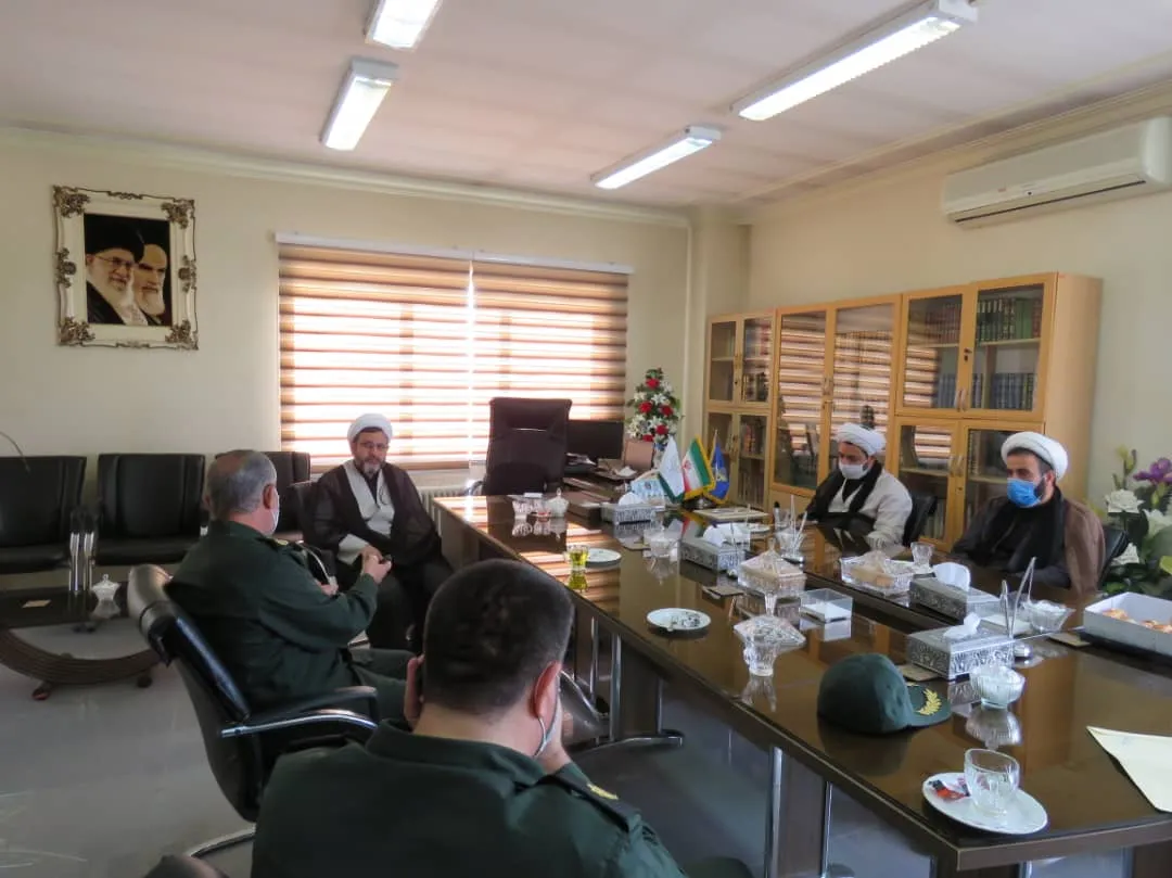 دیدار هیات رئیسه سپاه نقده با مسئول دفتر نمایندگی ولی فقیه در سپاه شهدای استان