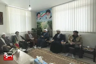 دیدار بسیجیان پایگاه حضرت ولیعصر(عج) با امام جمعه و مسئولین سپاه تویسرکان +تصاویر