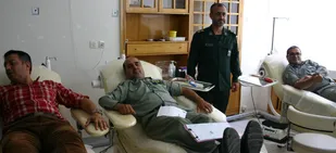 اهدا خون بسیجیان پایگاه بسیج ضامن آهو اداره محیط زیست شاهرود+ تصاویر