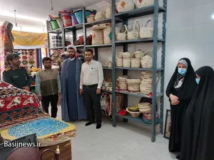 بازدید از کارگاه صنایع دستی به مناسبت هفته بسیج سازندگی