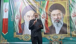 بیش از ۲۰۰ شب &laquo;قرار عاشقی&raquo;؛ وقتی مردم از شنونده به میدان&zwnj;دار تبدیل شدند