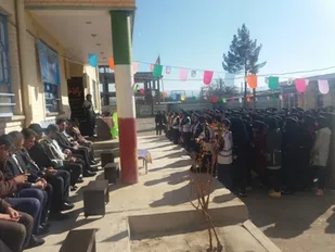 جشن انقلاب در مدارس بخش خانمیرزا برگزار شد.