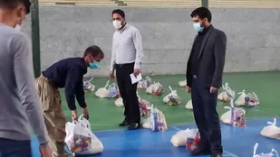 توزیع بسته های معیشتی در شهرستان صحنه
