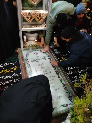 شعر/کاروان عشق راهی شد به سوی جبهه&zwnj;ها
