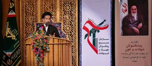 افرادی بر سر امور اقتصادی قرار گرفته&zwnj;اند که به اقتصاد مقاومتی بی توجه&zwnj;اند