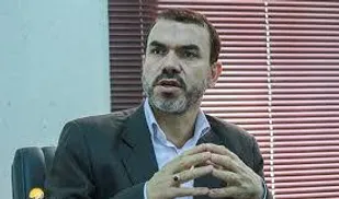 مسئولان به قوانین شرعی و قانونی حجاب پایبند باشند