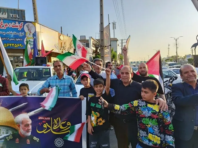 تجمع مردم شهر حسن آبادفشافویه برای قدردانی از «وعده صادق»