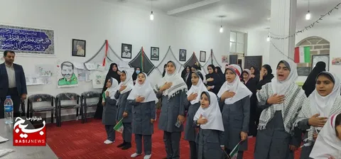 ویژه برنامه نشست بصیرتی جهاد تبیین به مناسبت هفته بسیج در پایگاه کوثر روستای چهارمحال برگزار شد