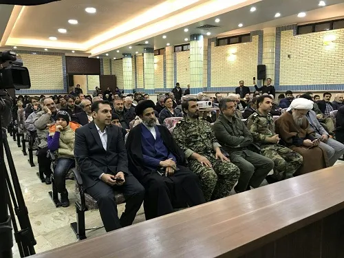 حضور باصلابت ملت ایران در همه عرصه های پیروزی انقلاب اسلامی کارساز بوده است.