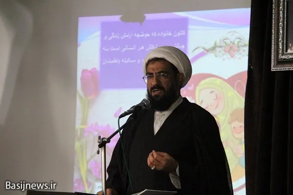 لزوم تبیین درست اهمیت افزایش جمعیت و نرخ باروری در جامعه