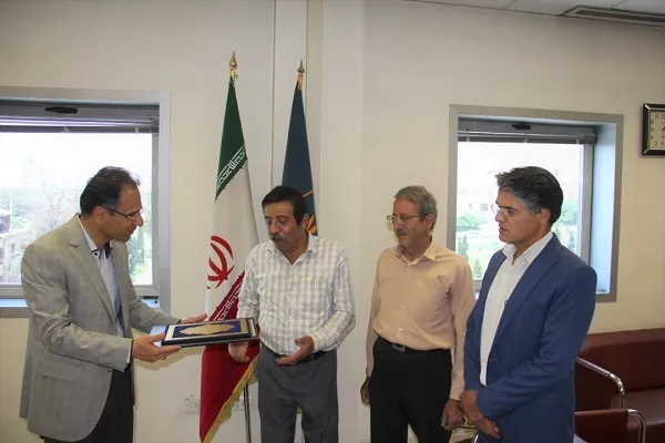 اهدا کتاب به سازمان اسناد و کتابخانه ملی منطقه جنوب کشور