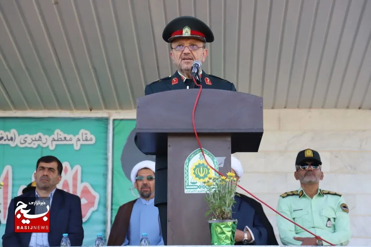پلیس، با اقتدار و روحیه جهادی با مخلان نظم و امنیت برخورد می کند