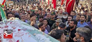 تشییع باشکوه پیکر مطهر پاسدار شهید &laquo;حسین محمودی&raquo; با حضور گسترده مردم و مسئولان شهرستان دلفان