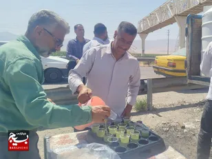خدمت جهادی در مسیر زائران؛ موکب «شهید سلیمانی» برپا شد