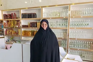 نصرت معصومی؛ بانویی که از دل بحران، چراغ تولید را روشن نگه داشت