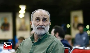 امروز نوبت هنرمندان است که با هنر خود، پرچم به&zwnj;جامانده از شهدا را برافراشته نگه دارند