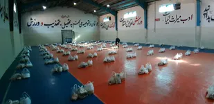 توزیع 800 بسته معیشتی توسط تیپ 82 سپاه صاحب الأمر(عج) استان قزوین در مناطق شمالغرب کشور