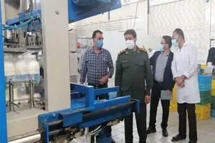 بررسی مسائل و مشکلات کارخانه لبنیاتی با حضور فرمانده سپاه ناحیه لارستان
