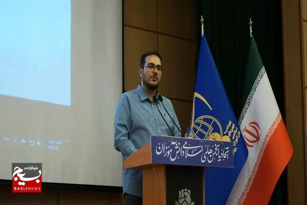 مأموریت دانش‌آموزان، ایجاد مدرسه‌ای متفاوت با روایت فتح و پیروزی است 
