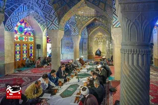 برگزاری محفل انس با قرآن ویژه ماه مبارک رمضان در مسجد نصیرالملک شیراز