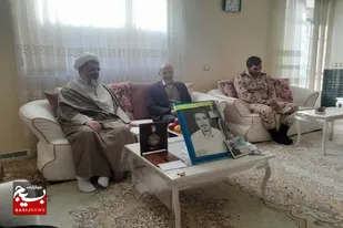 راه شهدا برای ما زنده است و ادامه دارد