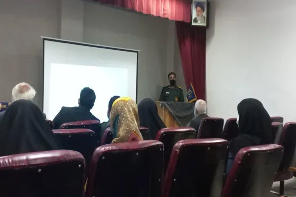 هنرمندان انقلابی مهمترین وظیفه را در جهاد تبیین دارند