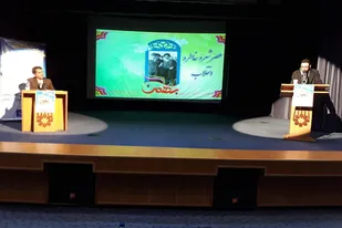 &laquo;عصر شعر و خاطره انقلاب&raquo; در همدان برگزار شد