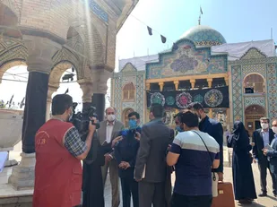 بازدید معاون وزیر راه و شهر سازی از روند طرح توسعه و مرمت بقعه امام زاده حسین(ع)