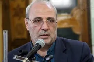 قوانین مربوط به مناطق آزاد باید مورد تجدید نظر و اصلاح  واقع شود