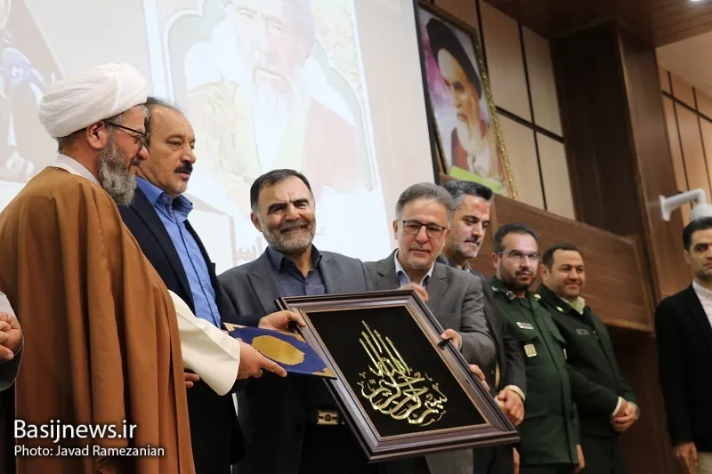 آئین تجلیل از نمایندگان مردم دامغان در ادوار مجلس شورای اسلامی به روایت تصاویر