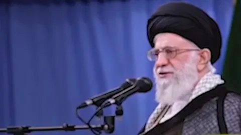 فیلم/ خاطره شنیدنی رهبر انقلاب درباره رفتار جریان ضد اسلام با افراد مذهبی