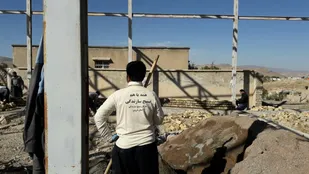 دیوار کشی حسینه حضرت علی اکبر(ع) در یک اقدام جهادی