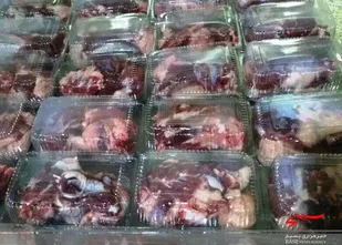 توزیع بسته&zwnj;های معیشتی توسط پایگاه شهیدان شاه حسینی همدان