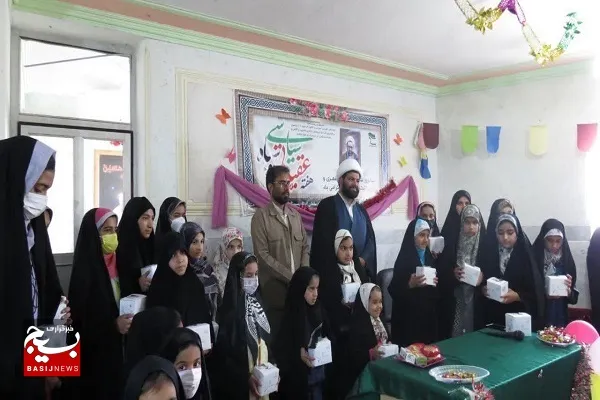 ائمه (ع) هیچ گاه تلاش، و خادمی کسی را بر ذمه خود نمی گذارند