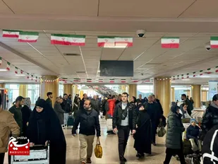 آیین باشکوه جشن انقلاب در فرودگاه بین المللی شهید هاشمی نژاد مشهد+عکس و فیلم