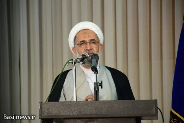 امروز با تهاجم اجتماعی دشمن روبرو هستیم