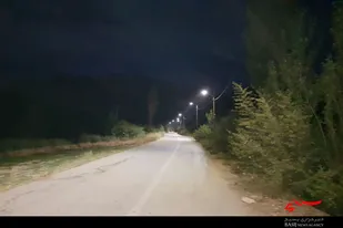 بازدید شبانه فرماندار نهاوند از پروژه روشنایی مسیر سراب گیان