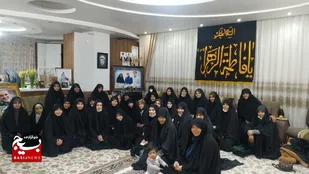 دیدار جمعی دختران دانشجوی استان قم با خانواده شهدا