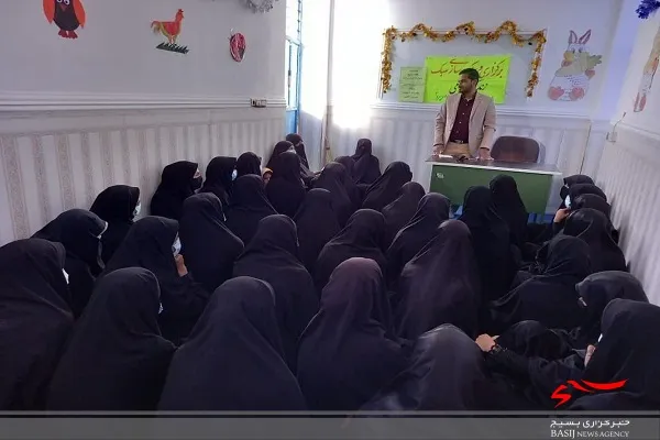 برگزاری نشست سبک زندگی اسلامی در مدرسه فروغ شهرستان سیب و سوران