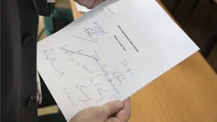 حقایق اقتصادی می&zwnj;گوید برجام چیزی جز کاغذپاره نیست