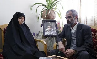 نامه رهبر انقلاب به جوانان غربی بازگو کننده چهره رئوف اسلام بود/مهر یک مادر شهید برای دو شهید مدافع حرم
