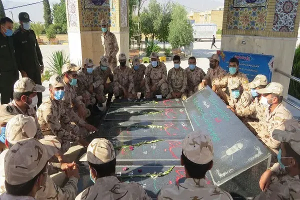 آئین گرامیداشت روز سرباز و تجلیل از سربازان نمونه برگزار شد