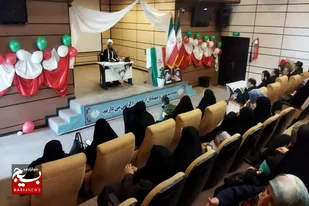 برگزاری جشن انقلاب به همت پایگاه&zwnj;های حوزه شهید شکری پور و حضرت زینب (س) همدان