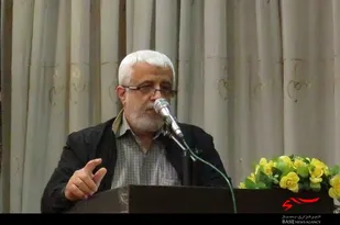 کتاب &laquo;پیغام ماهی&zwnj;ها&raquo; عرض ارادتی به سردار &laquo;همدانی&raquo; بود/کتاب &laquo;پیغام ماهی&zwnj;ها&raquo; دشمنان را به چالش کشیده است