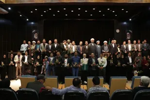 همایش تجلیل از افتخار آفرینان مهریزی تبار