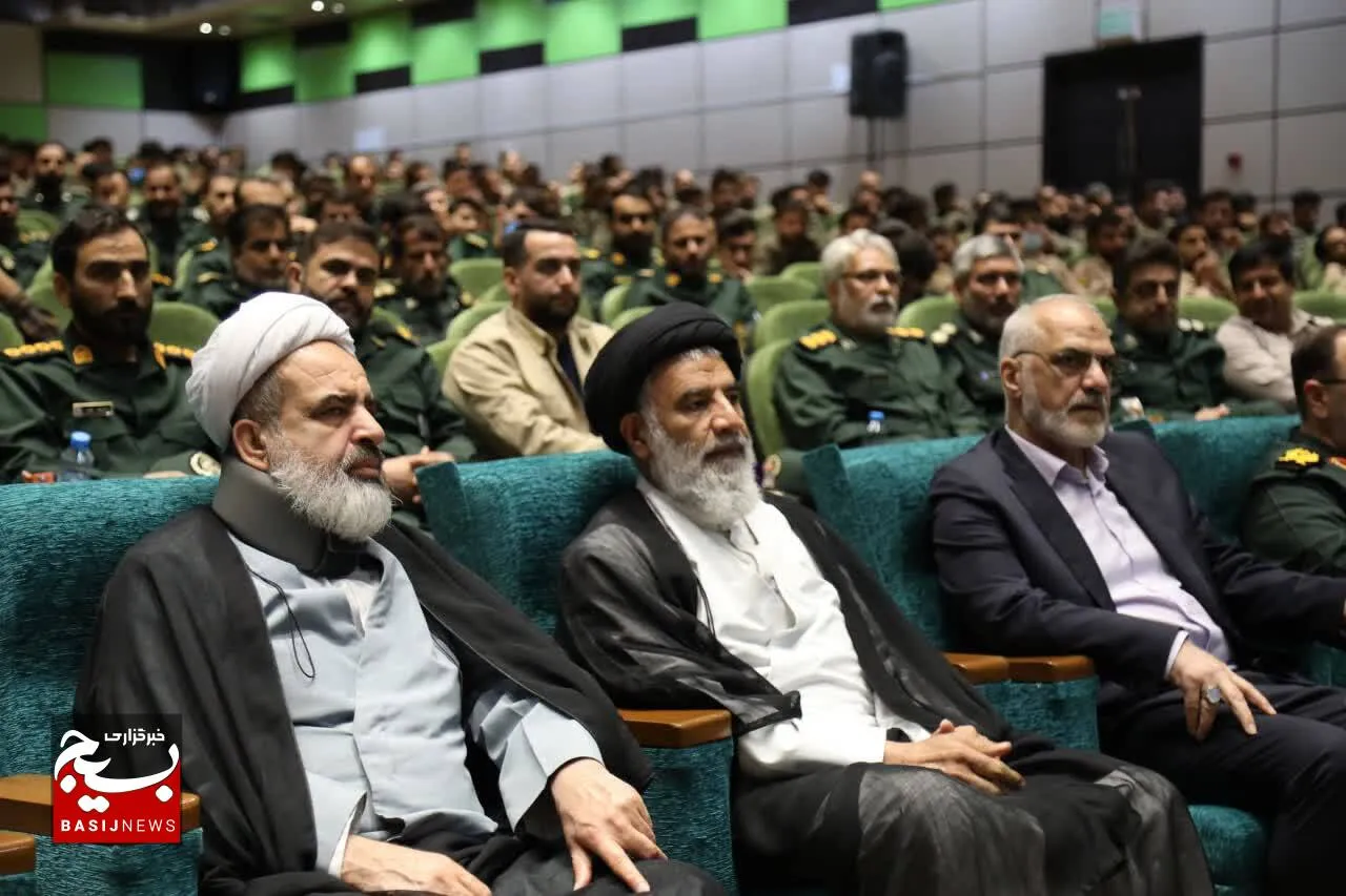 سپاه پاسداران «شبه افسانه» و کارهایش «شگفت انگیز» است
