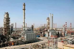 سرمایه گذاری ۶ میلیارد دلاری صندوق بازنشستگی نفت در ایلام