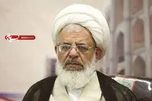 مسجد برای یک روحانی باید اداره کل باشد